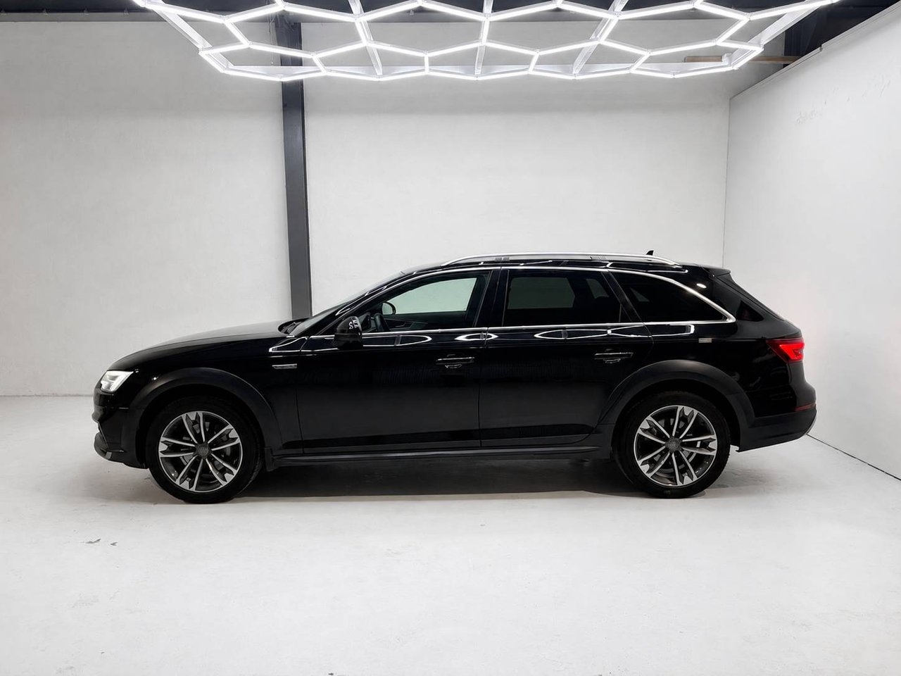 Audi A4 allroad 2018, bild 2/10