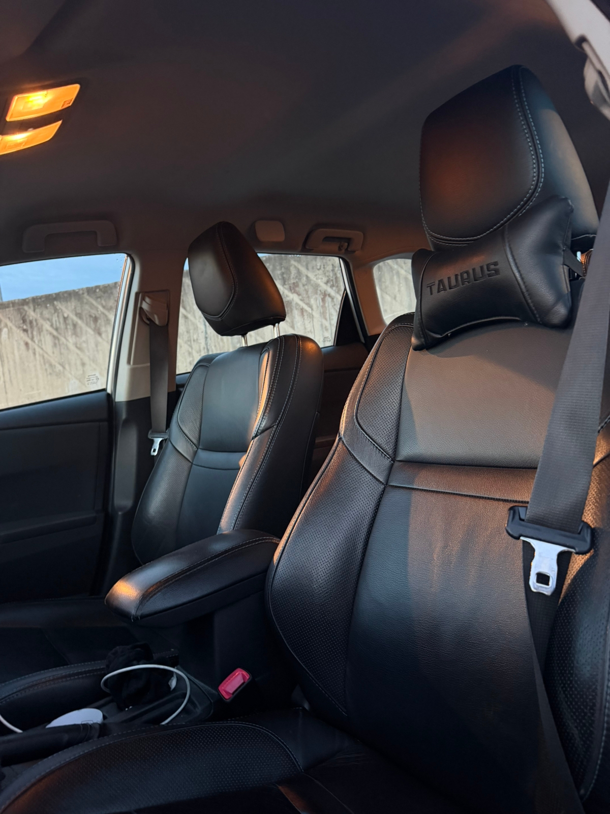 Toyota Auris Touring Sports Hybrid e-CVT 2014, bild 3/4