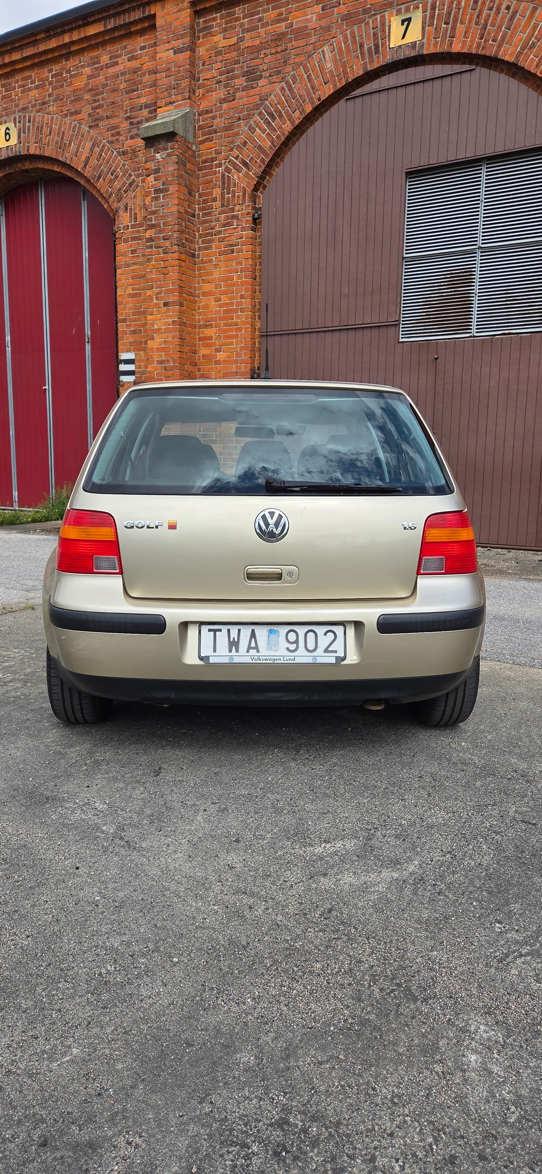 Volkswagen Golf IV 1.6 Manuell 2003, bild 2/8