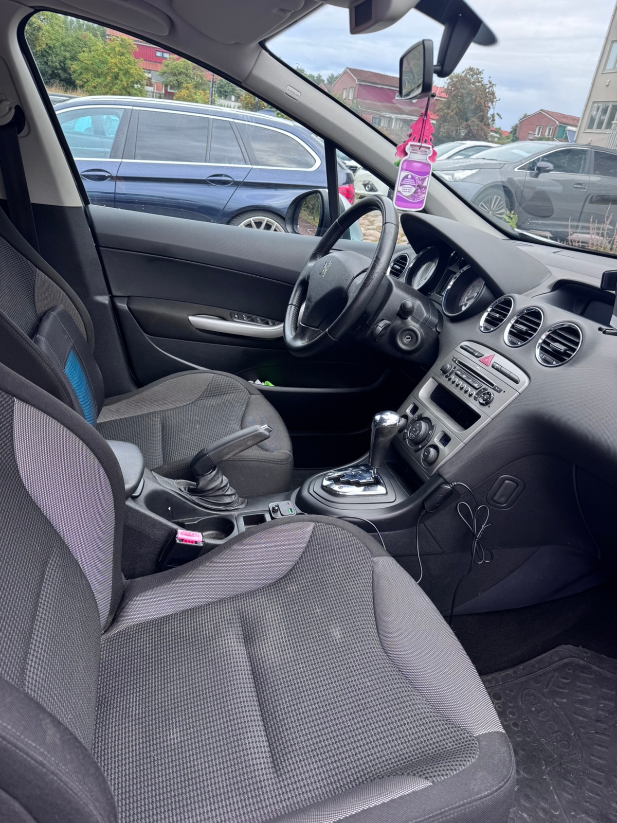 Peugeot 308 5-dörrar 1.6 VTi Automatisk 2009, bild 5/10