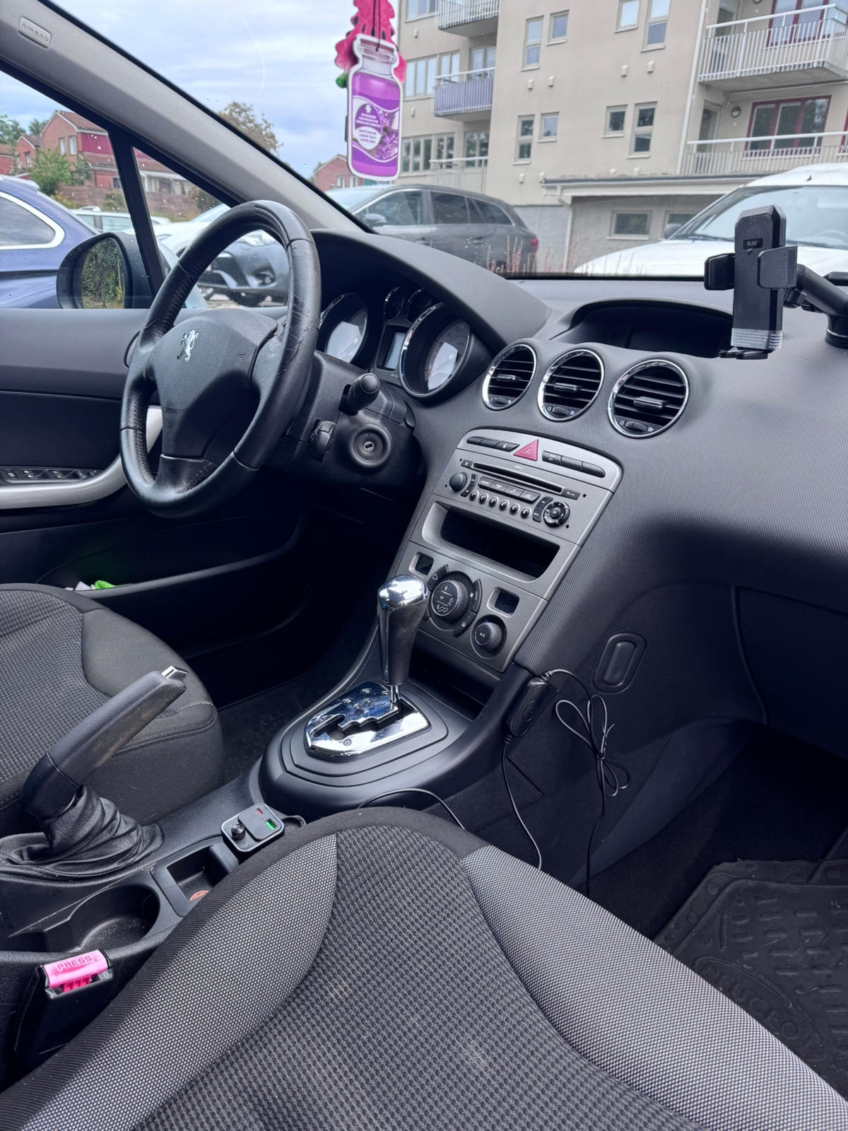 Peugeot 308 5-dörrar 1.6 VTi Automatisk 2009, bild 6/10