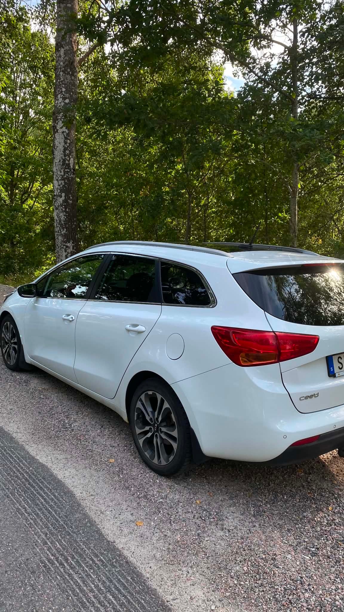 Kia Ceed _sw 1.6 CRDi Manuell 2015, bild 5/6