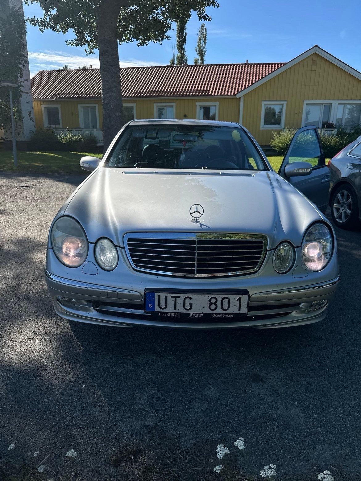 Mercedes-Benz E 240 5G-Tronic 2004, bild 3/3