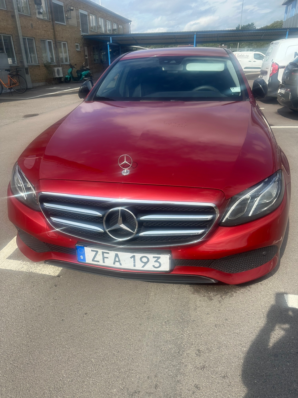 Mercedes-Benz E