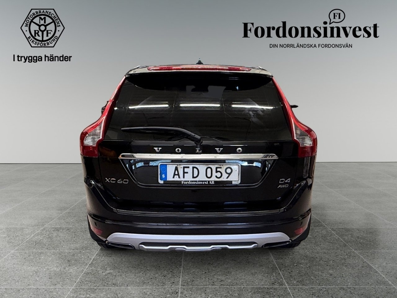 Volvo XC60 2016, photo 4/10