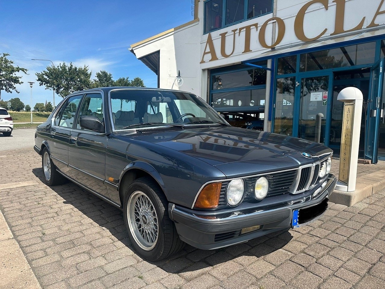 BMW 745 i Turbo 1986, kuva 2/8