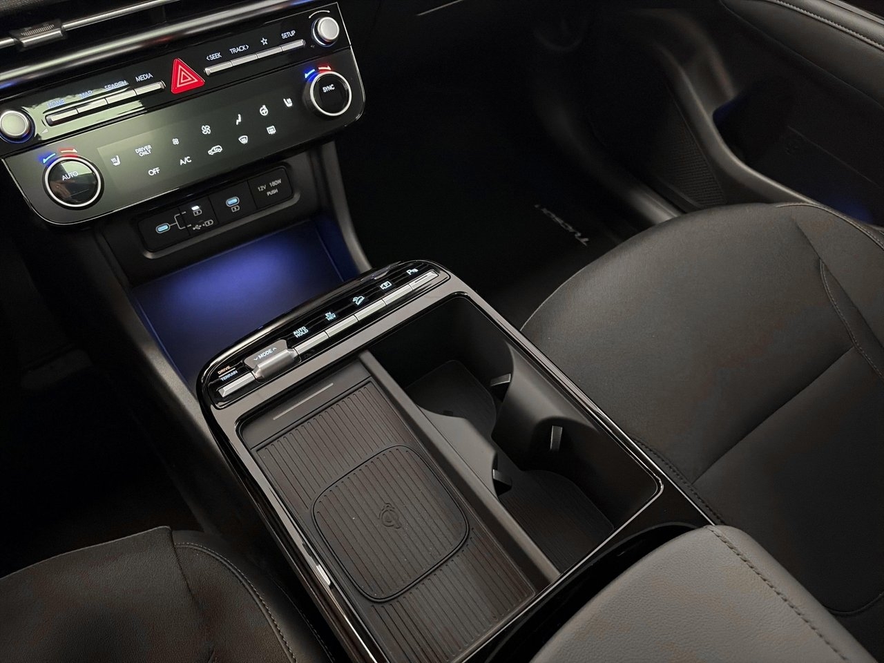 Hyundai Tucson PHEV 4WD Essential 2026, bild 7/10