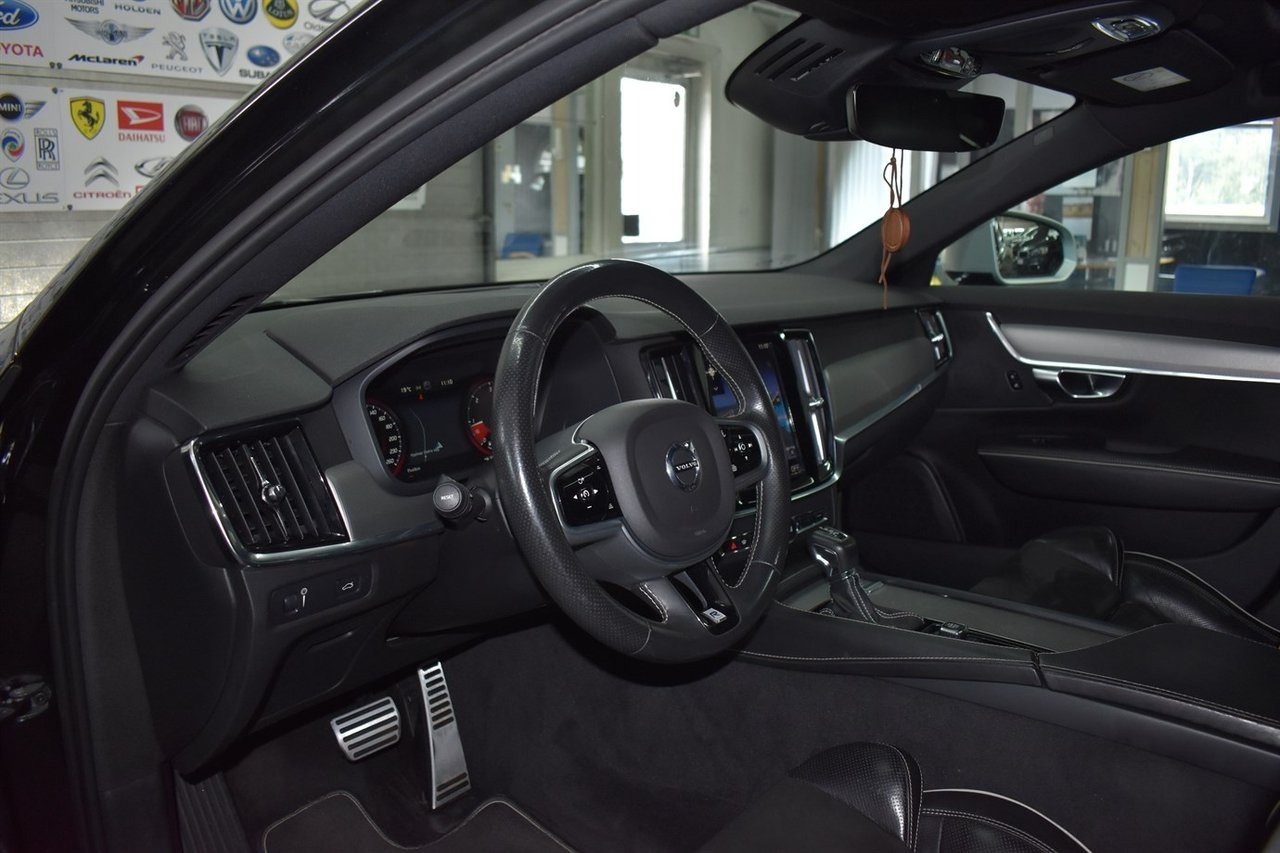 Volvo S90 D4 AWD 190hk R-Design Taklucka 2018, bild 4/10