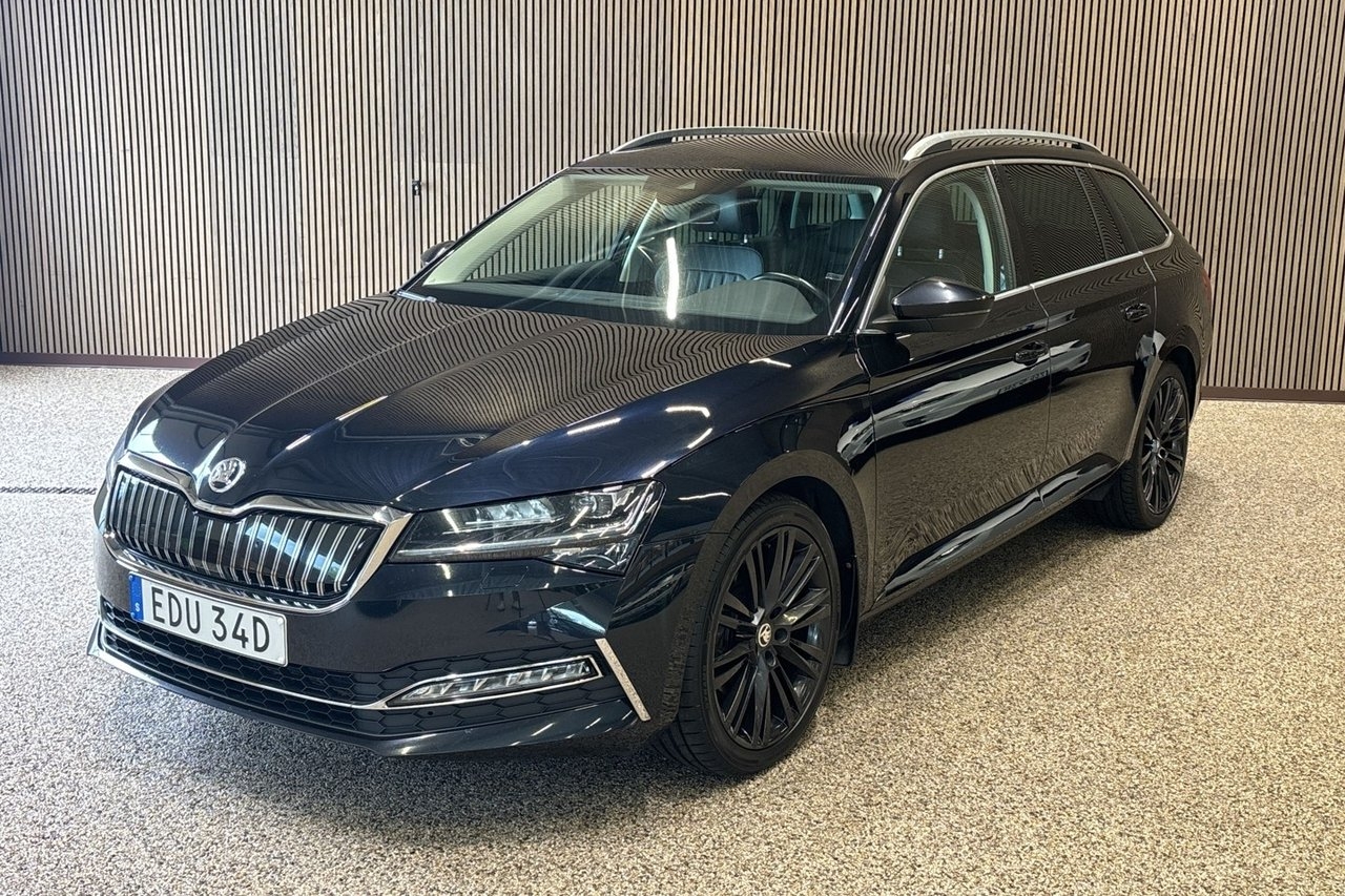 Skoda Superb 2020, bild 2/10