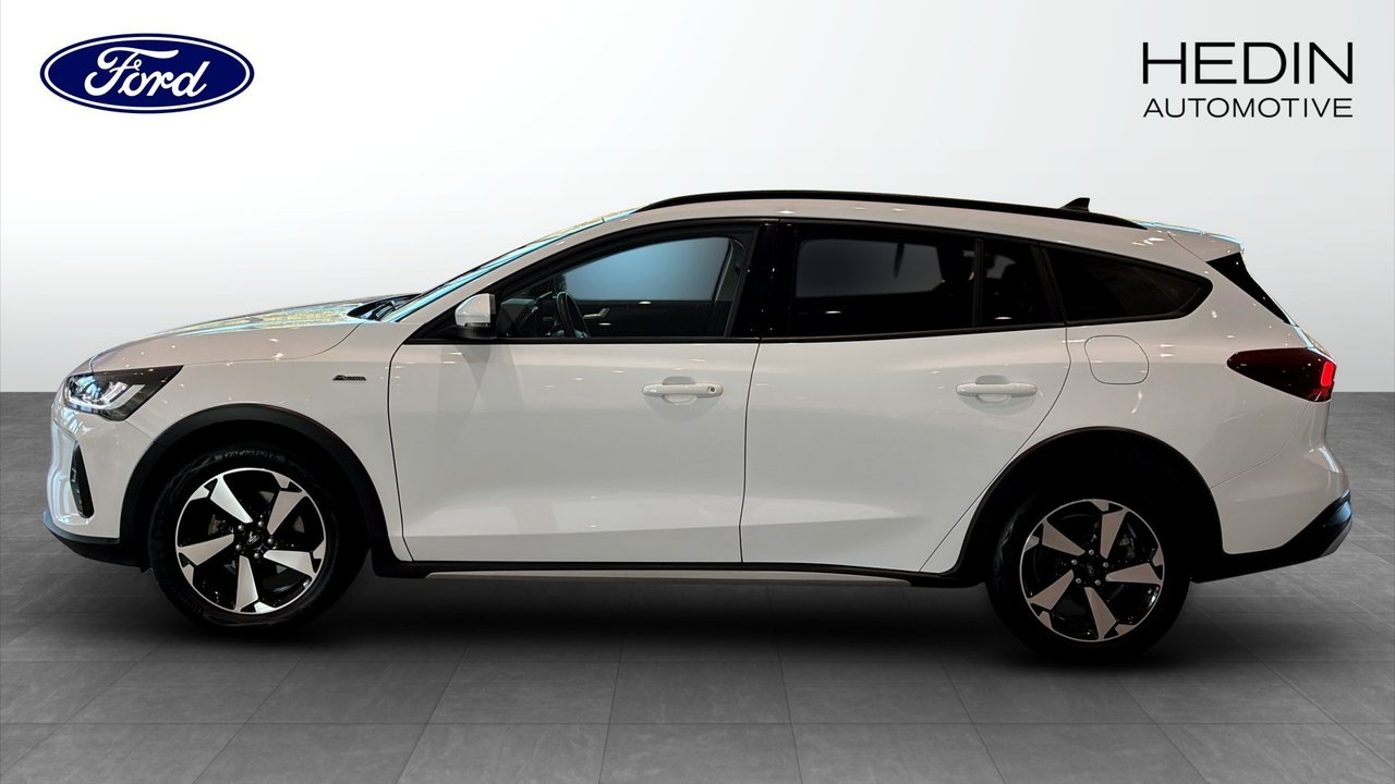 Ford Focus 2023, photo 6/12