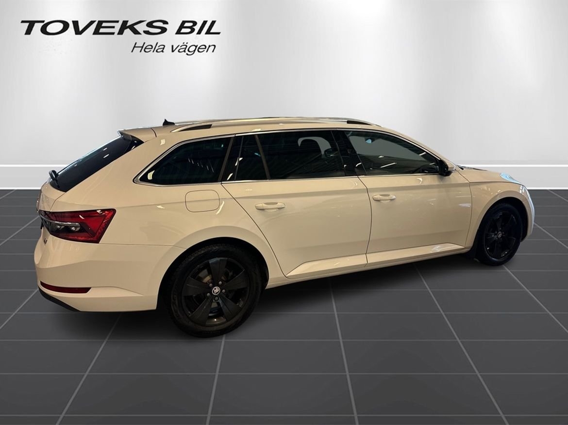 Skoda Superb 2020, bild 6/10