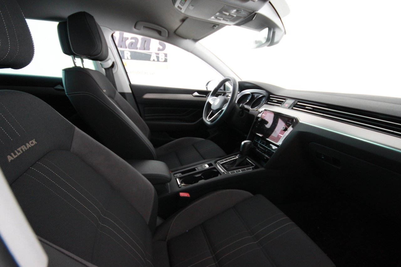 Volkswagen Passat 2023, bild 3/5