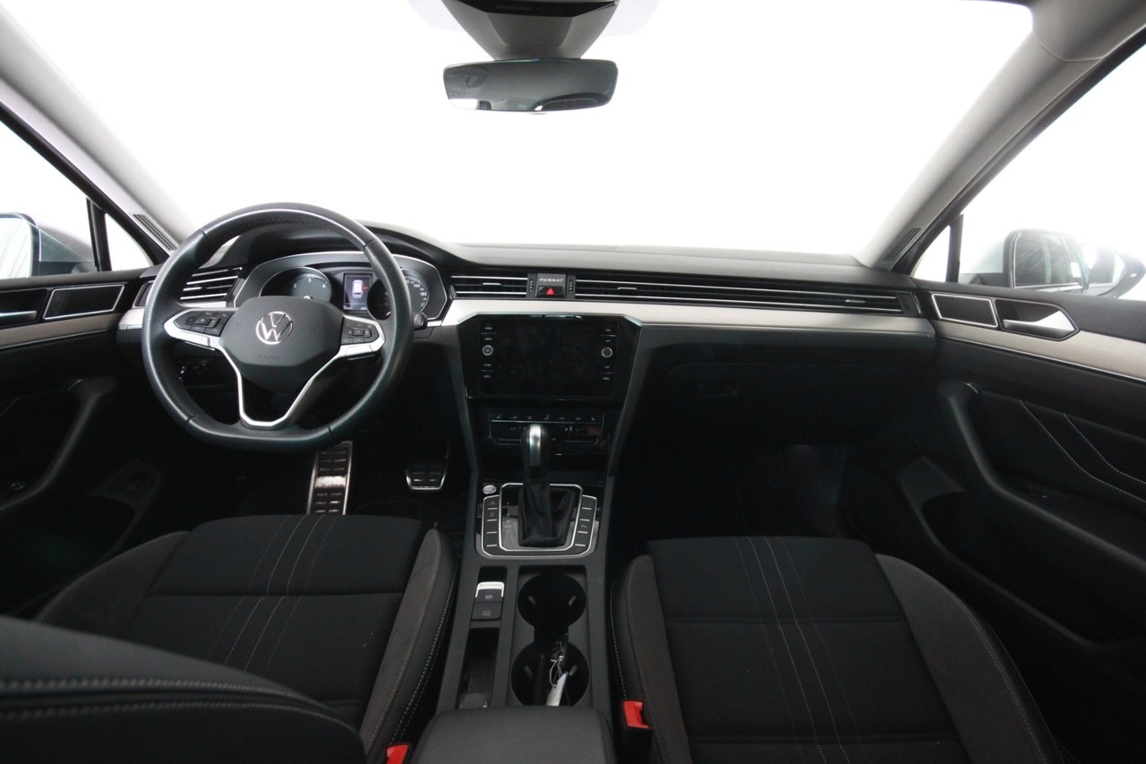 Volkswagen Passat 2023, bild 5/5