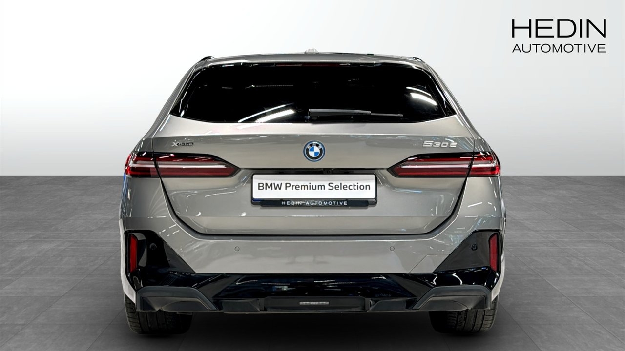 BMW 530 2026, photo 7/10
