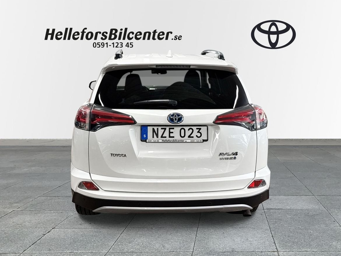 Toyota RAV4 Hybrid 200hk AWD-i Executiv 2017, kuva 4/10