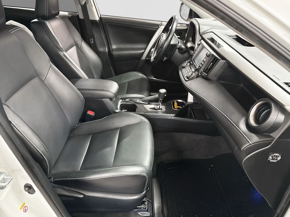 Toyota RAV4 Hybrid 200hk AWD-i Executiv 2017, kuva 6/10