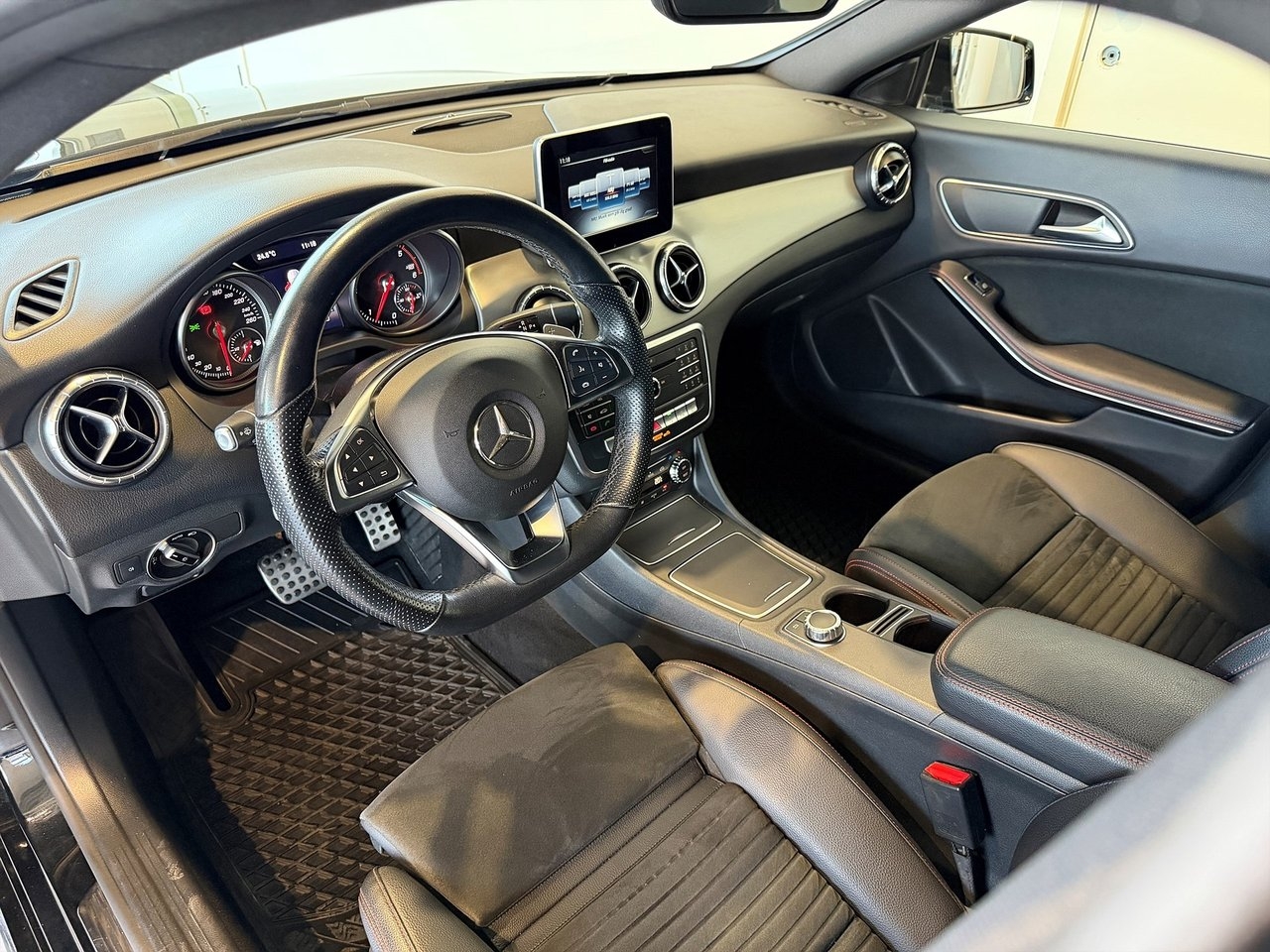 Mercedes-Benz CLA 2019, bild 6/10