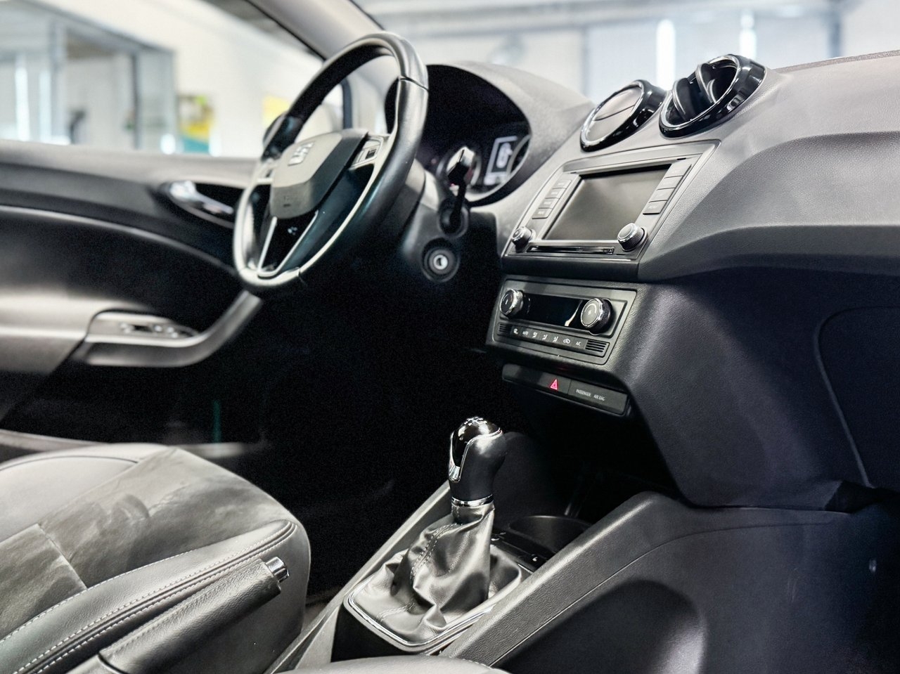 Seat Ibiza 1.2 TSI Style Euro 6 2016, bild 6/10