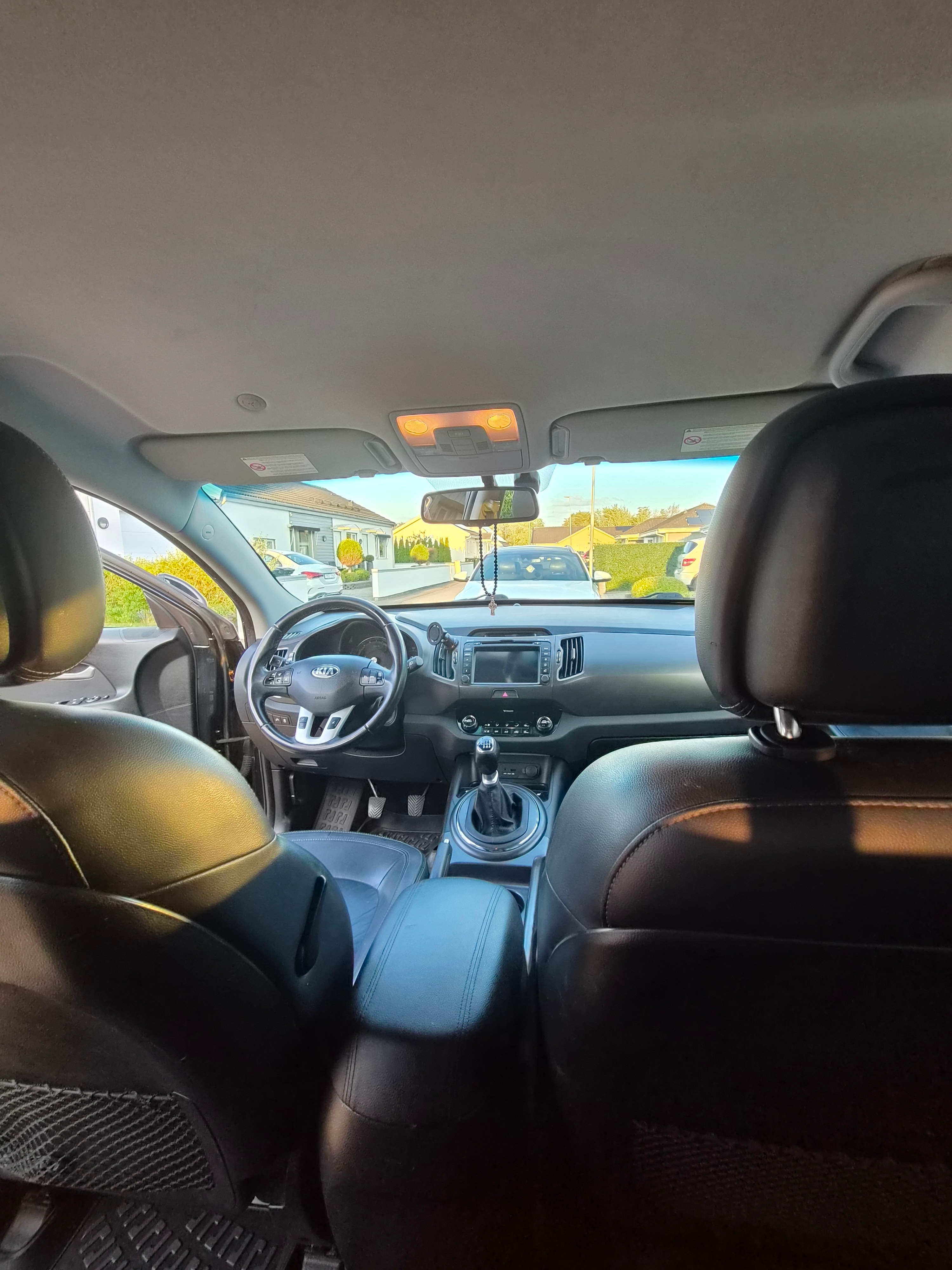 Kia Sportage 1.7 CRDi Manuell 2013, bild 2/4
