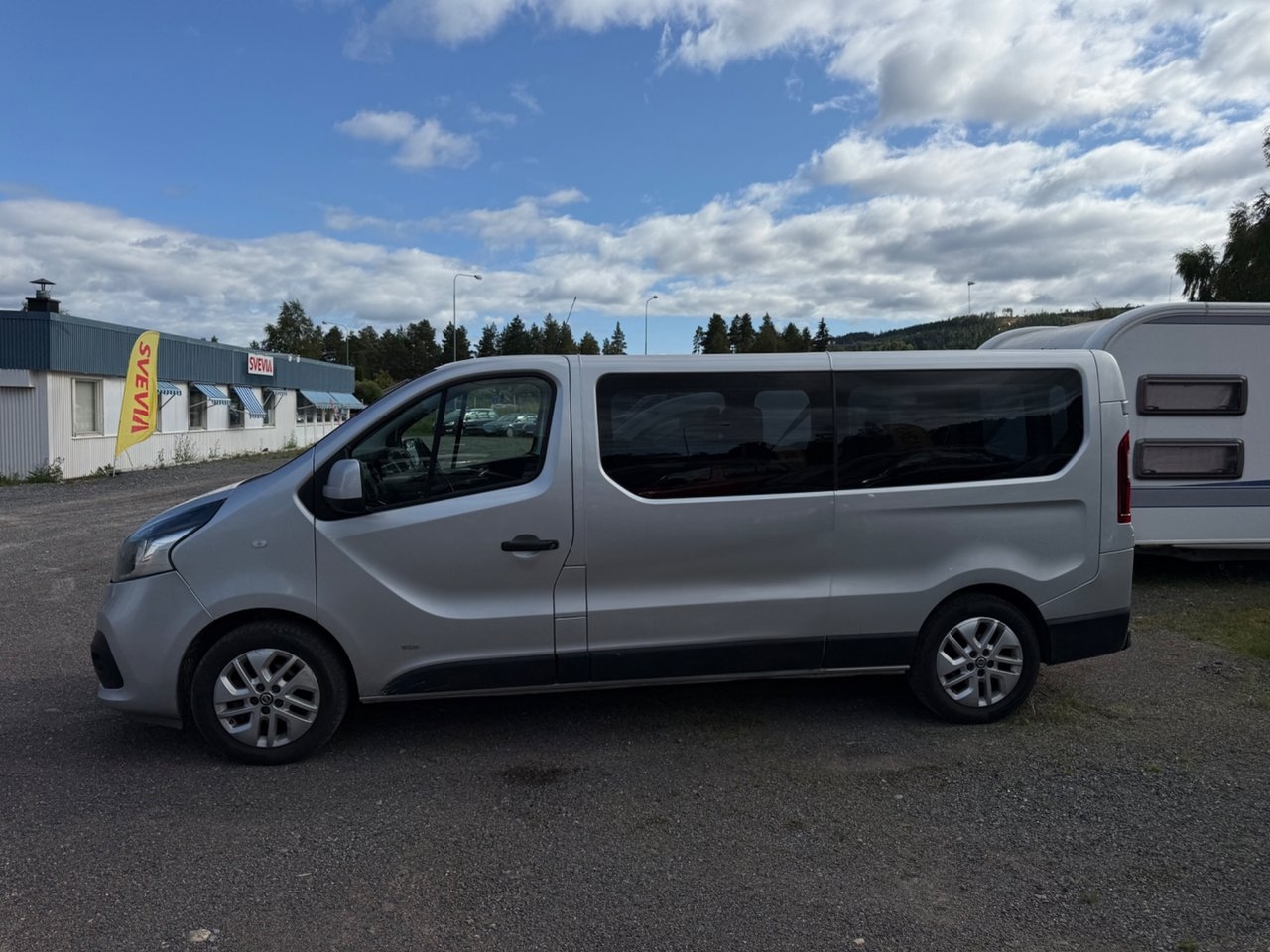 Nissan NV300 2017, bild 2/6