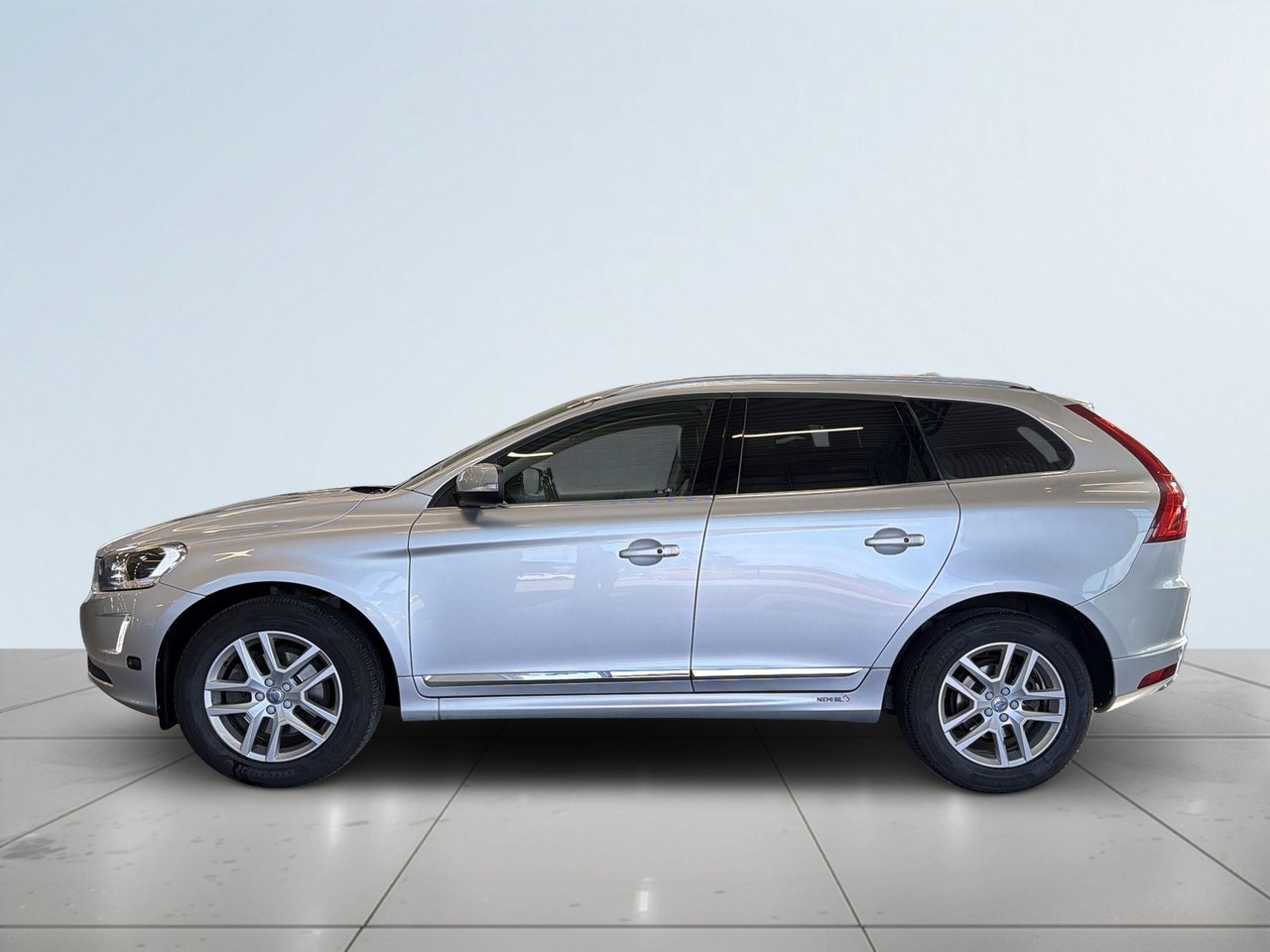 Volvo XC60 2017, kuva 4/10