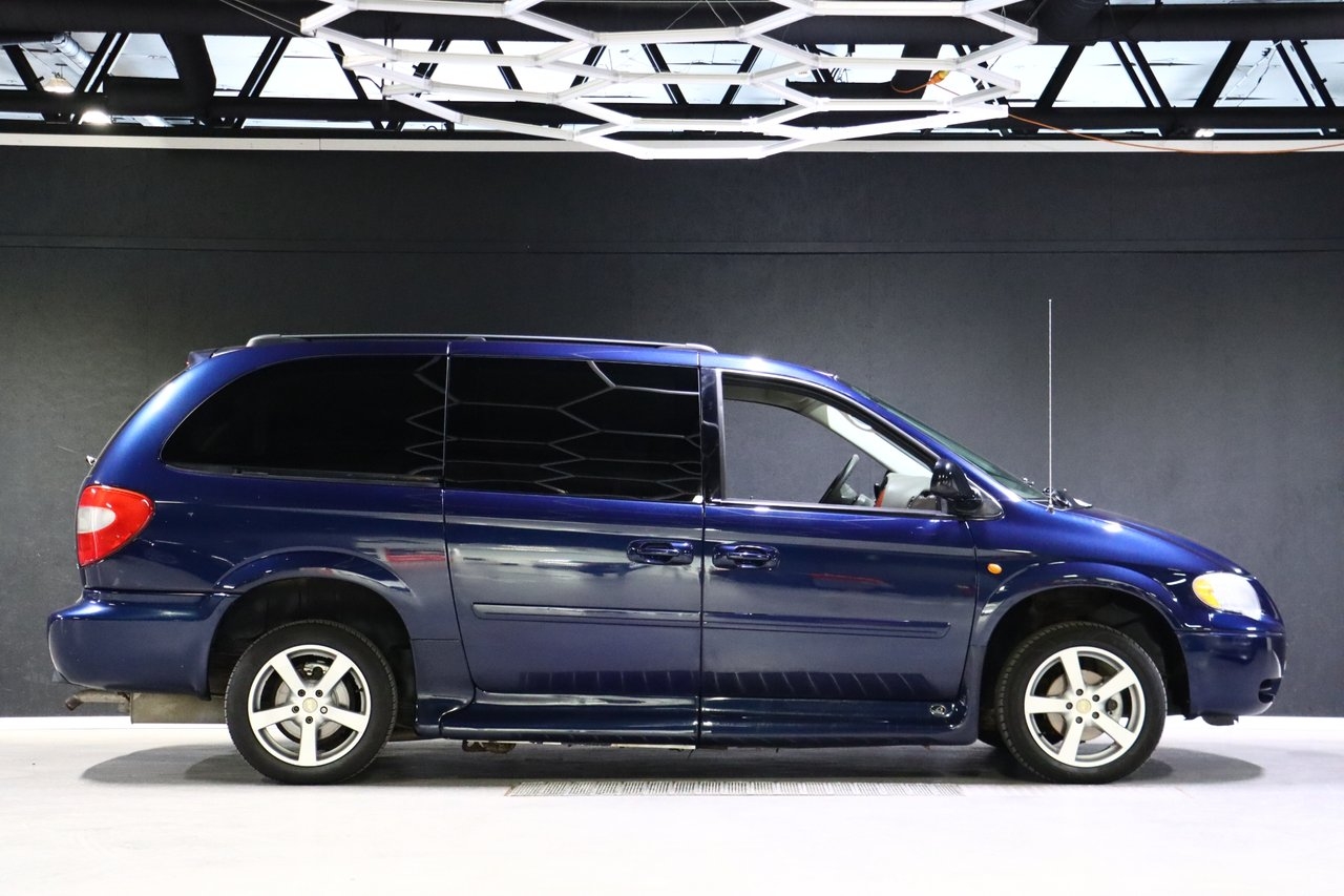 Chrysler Town & Country 2005, bild 7/10