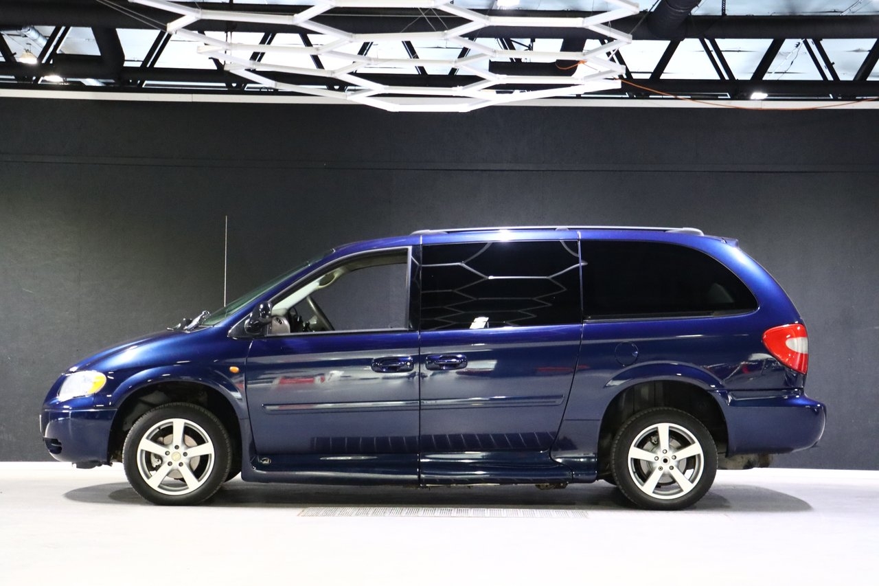 Chrysler Town & Country 2005, bild 6/10