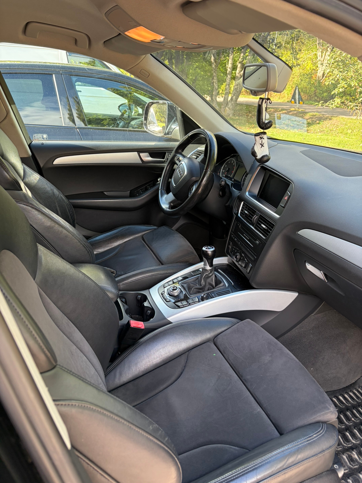 Audi Q5 2.0 TFSI quattro Manuell 2011, bild 3/5