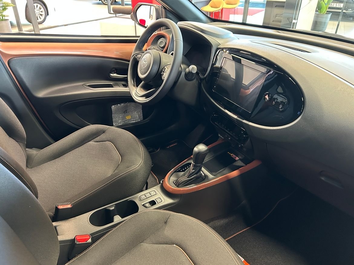 Toyota Aygo X HEV PULSE SMART PACK 2026, kuva 3/4