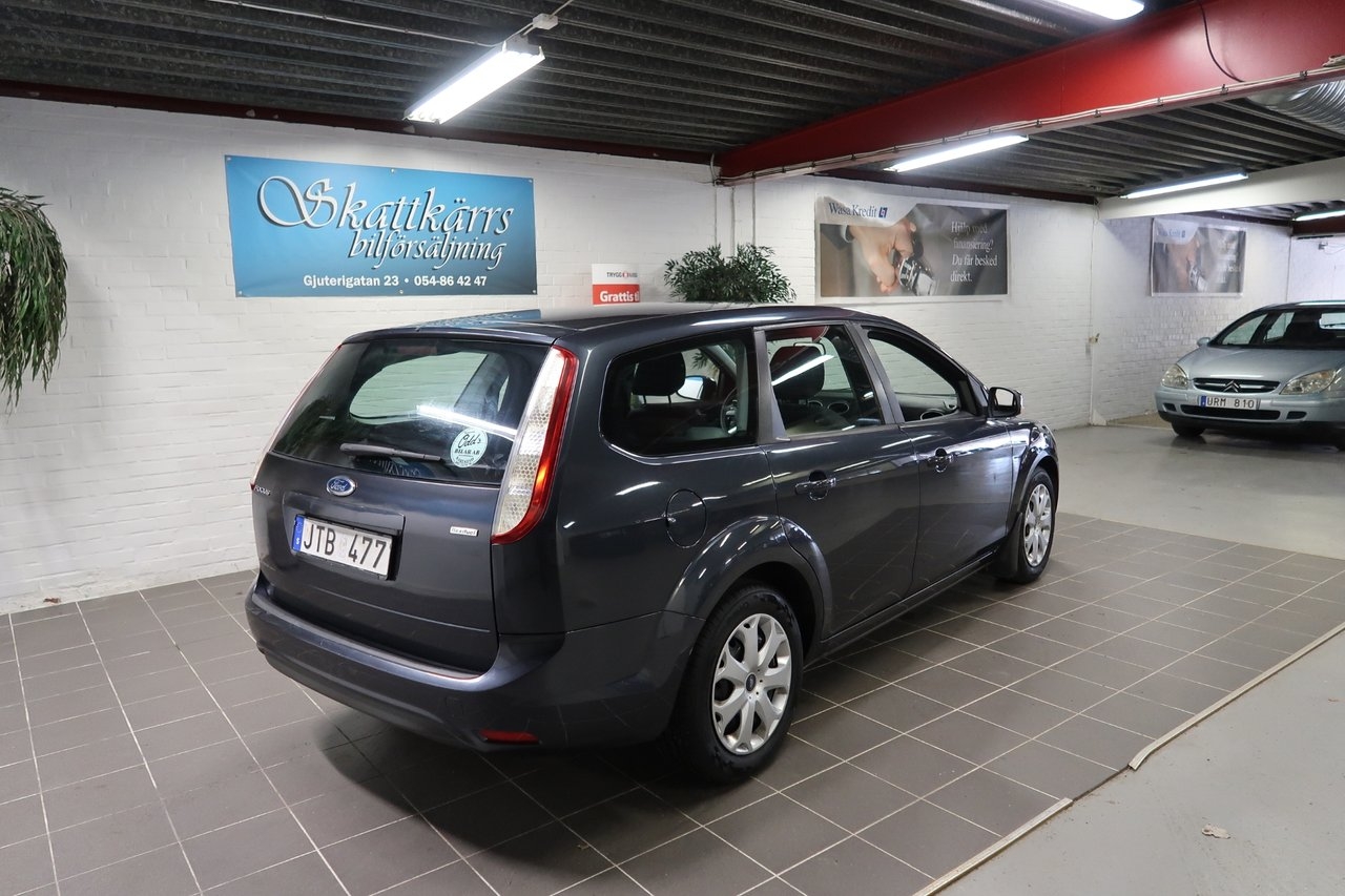 Ford Focus 2009, bild 2/6