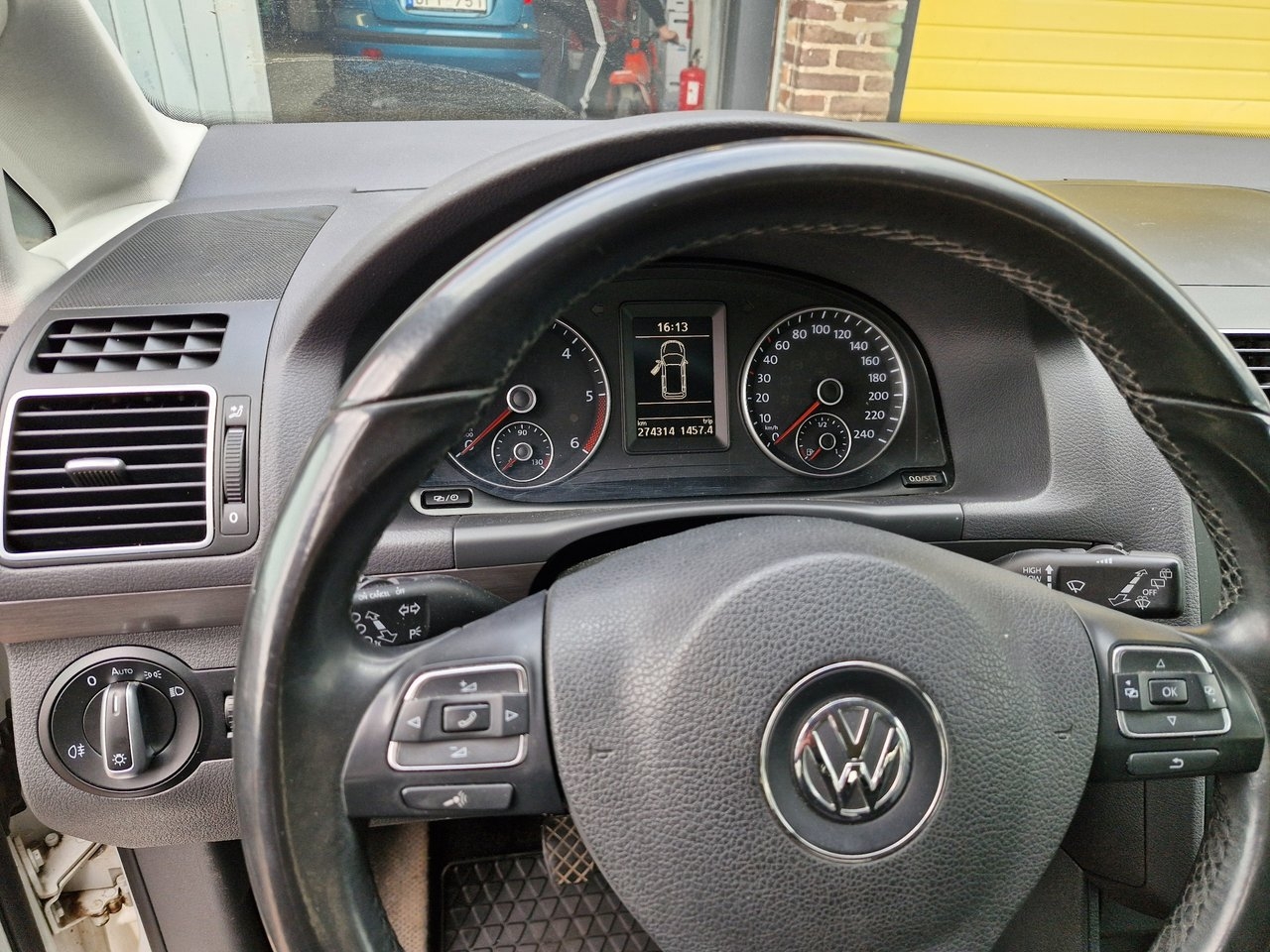 Volkswagen Touran 2013, bild 6/12