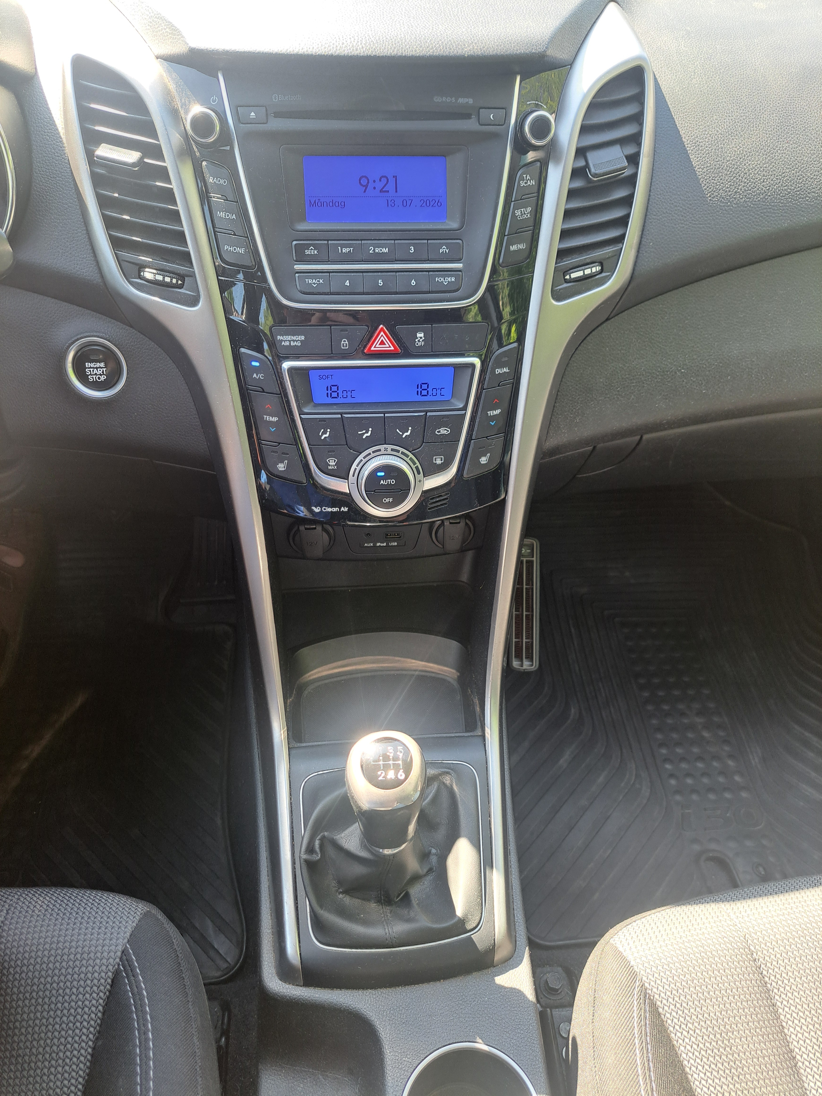 Hyundai i30 5-dörrar 1.6 CRDi Manuell 2014, bild 6/7