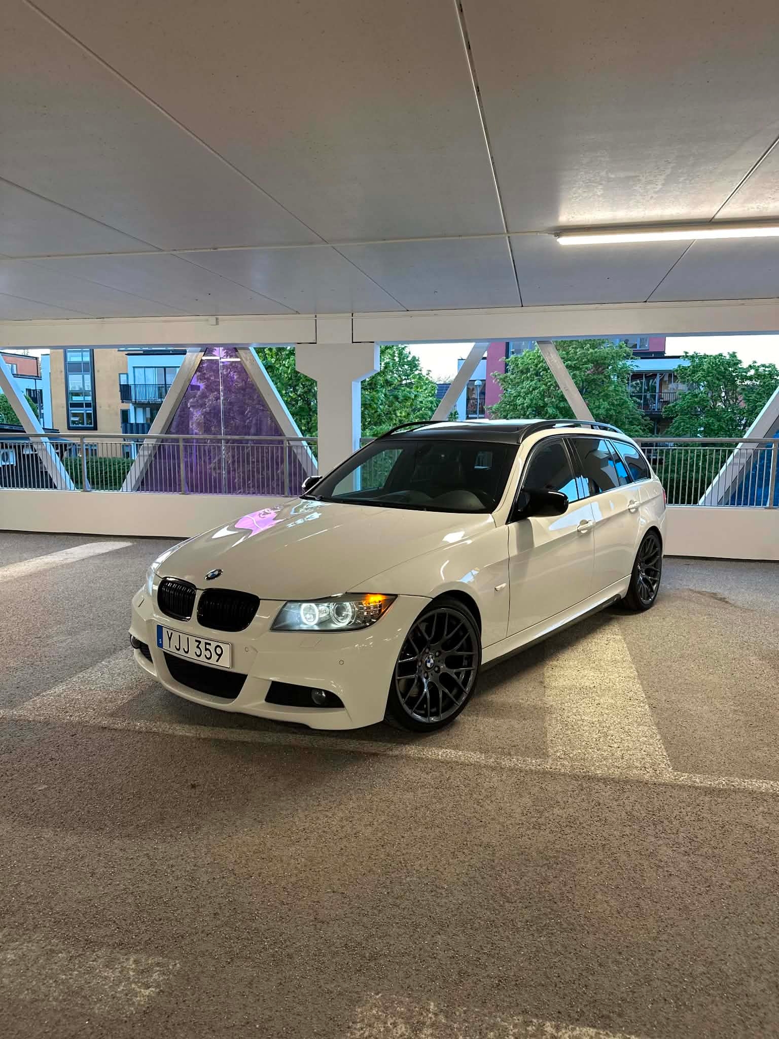 BMW 335 i Touring Steptronic M-Sport 2008, kuva 6/6