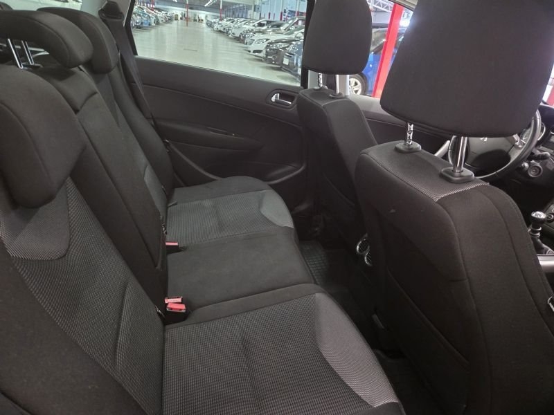Peugeot 308 1,6 Hdi SW Manell 111 Hk 2011, bild 5/10