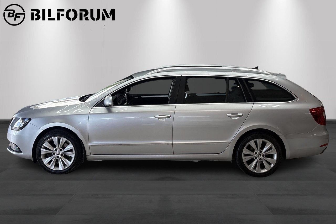 Skoda Superb 2015, bild 2/10