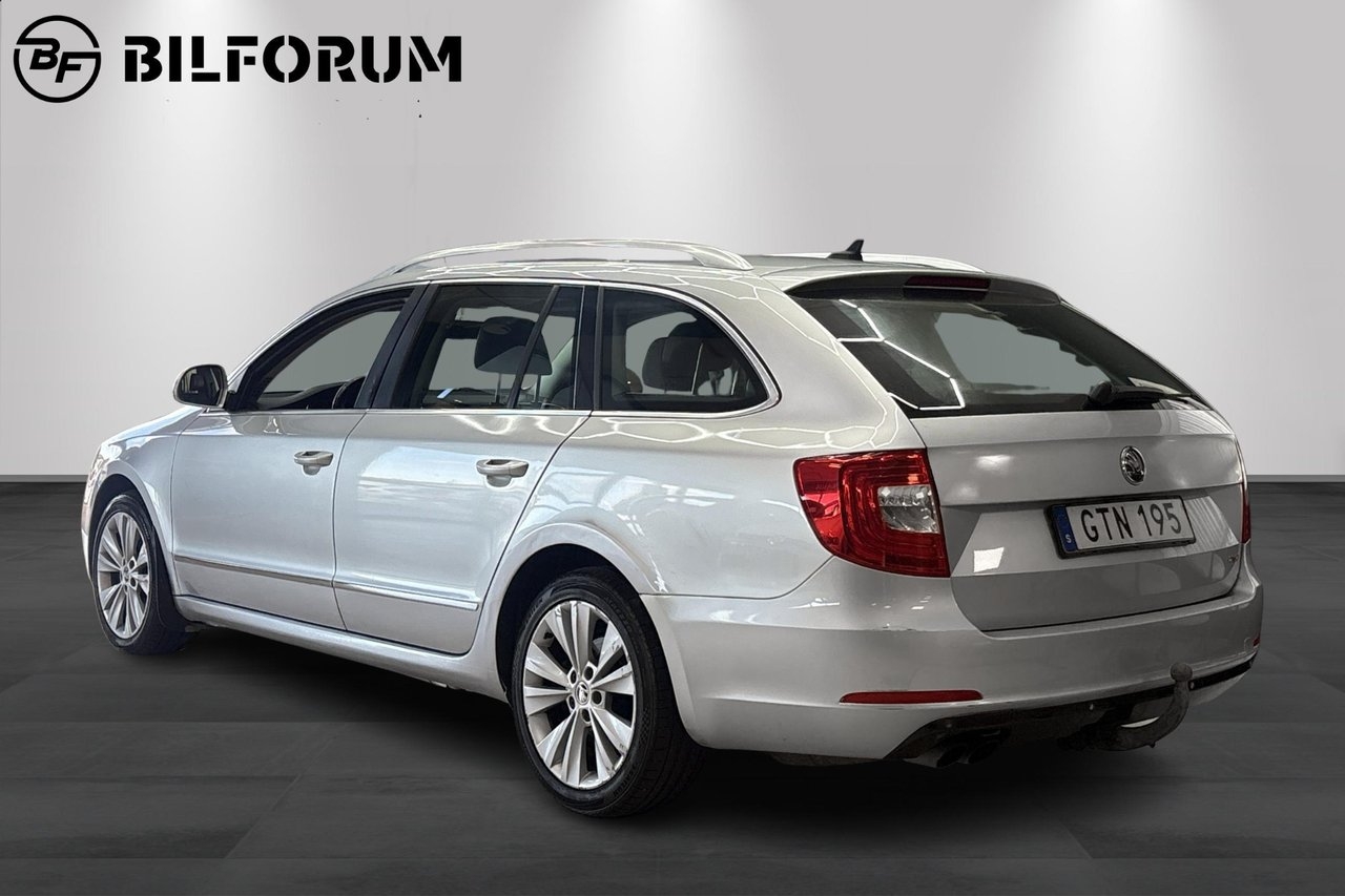 Skoda Superb 2015, bild 5/10