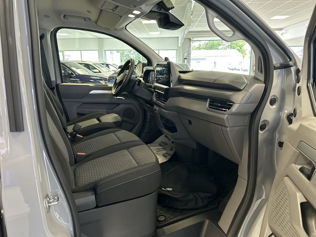 Volkswagen Transporter T7 L2 eHybrid 2026, kuva 6/9