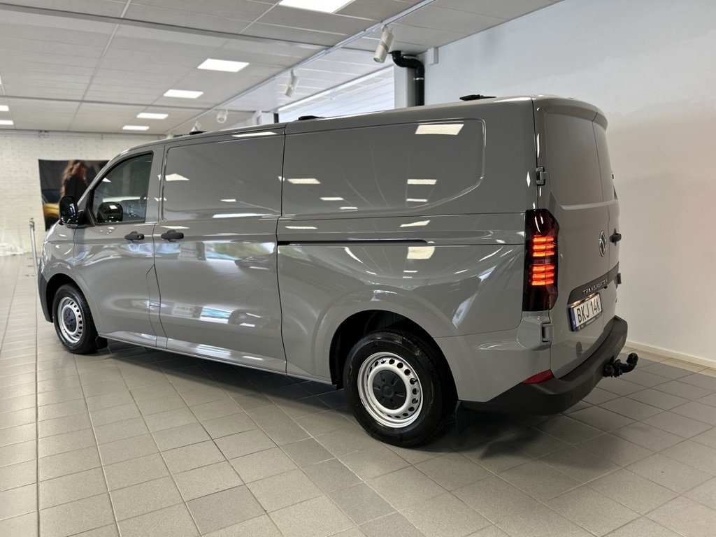 Volkswagen Transporter T7 L2 eHybrid 2026, kuva 2/9