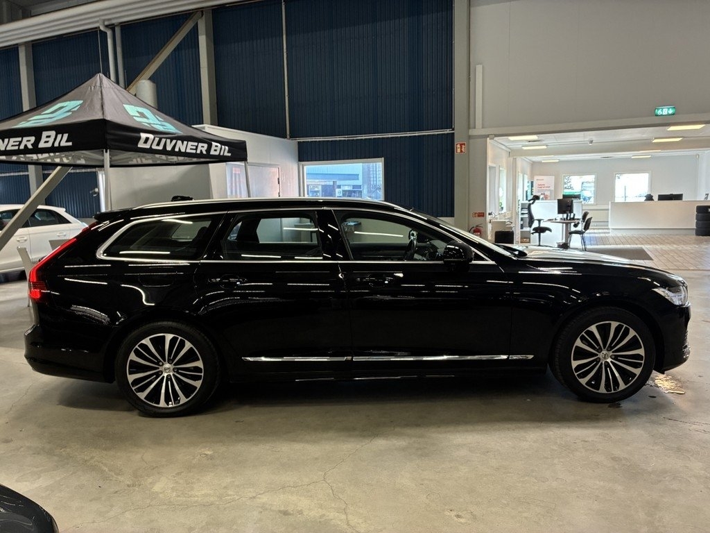 Volvo V90 2023, kuva 2/10