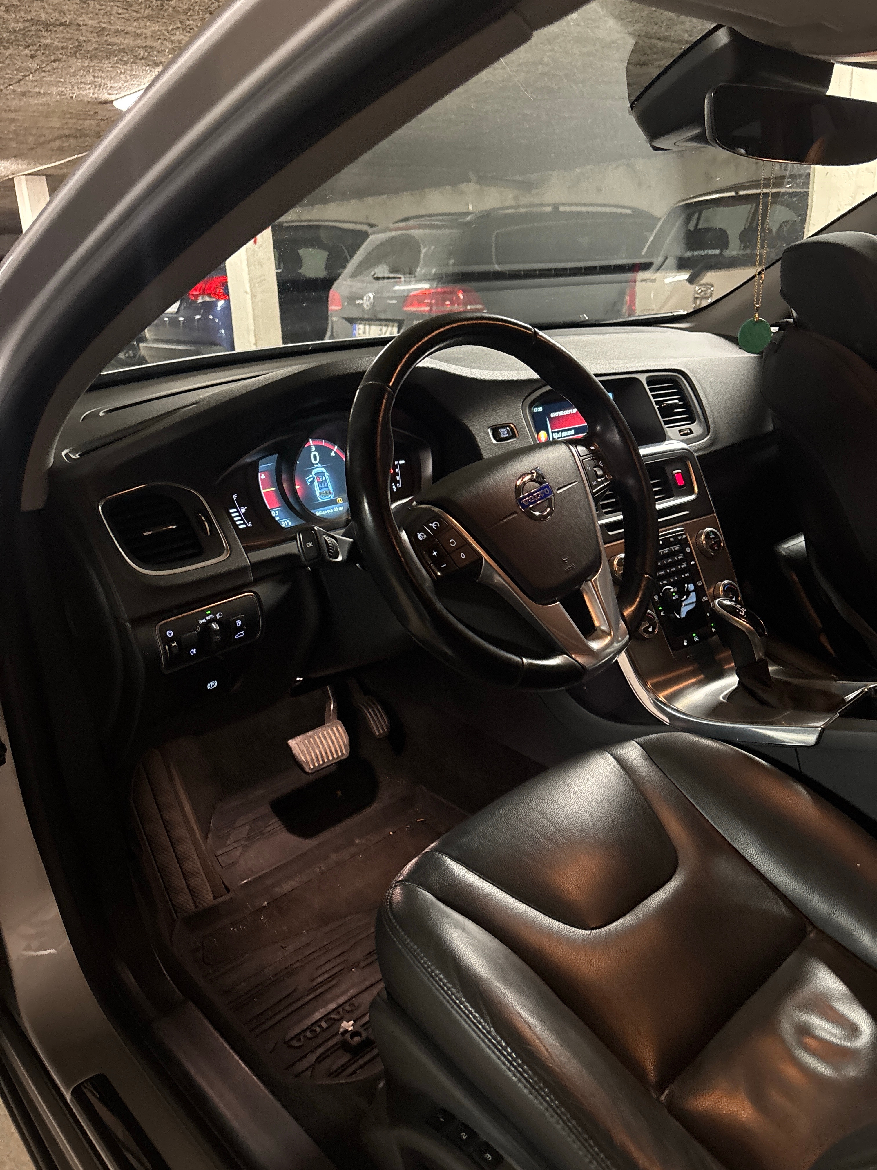 Volvo V60 D4 Geartronic 2015, photo 6/10