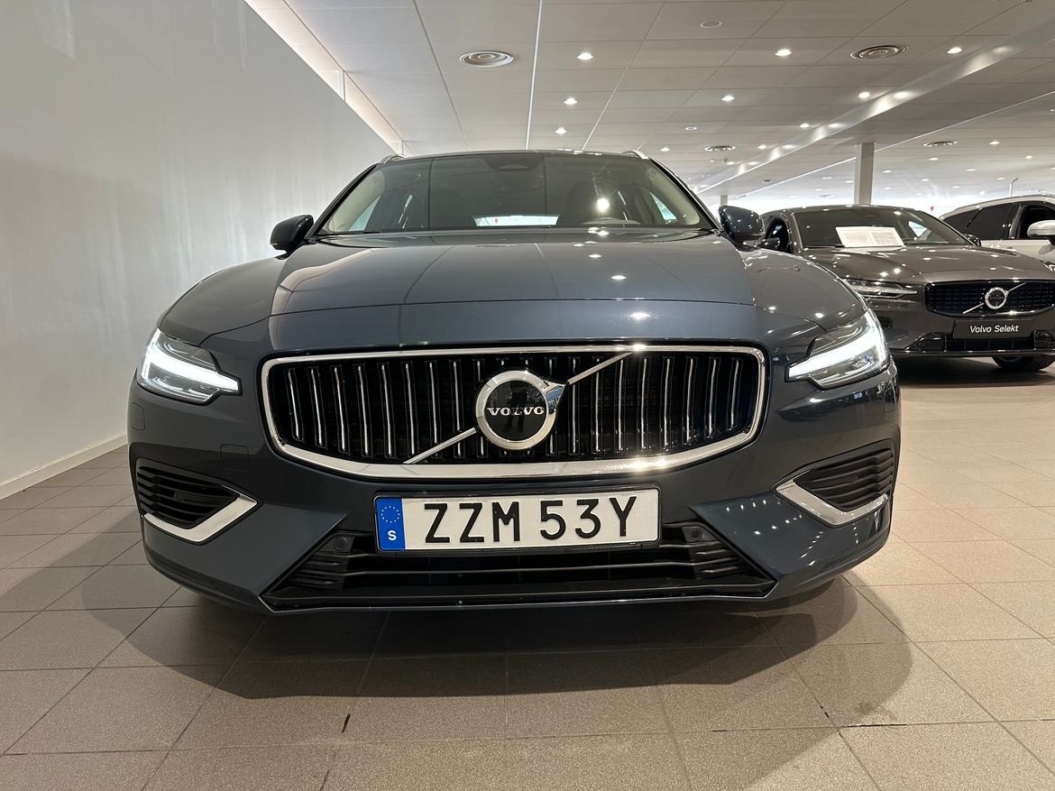 Volvo V60 T6 Core Bright / Dragkrok 2025, kuva 2/10