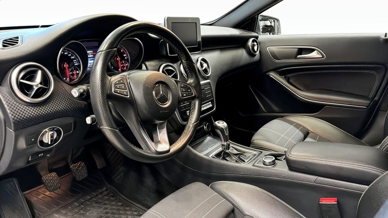 Mercedes-Benz A 200 d 136 Backkamera 2017, bild 7/12