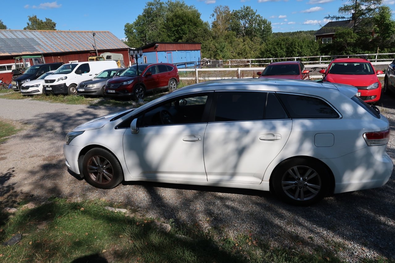 Toyota Avensis 2010, kuva 3/7