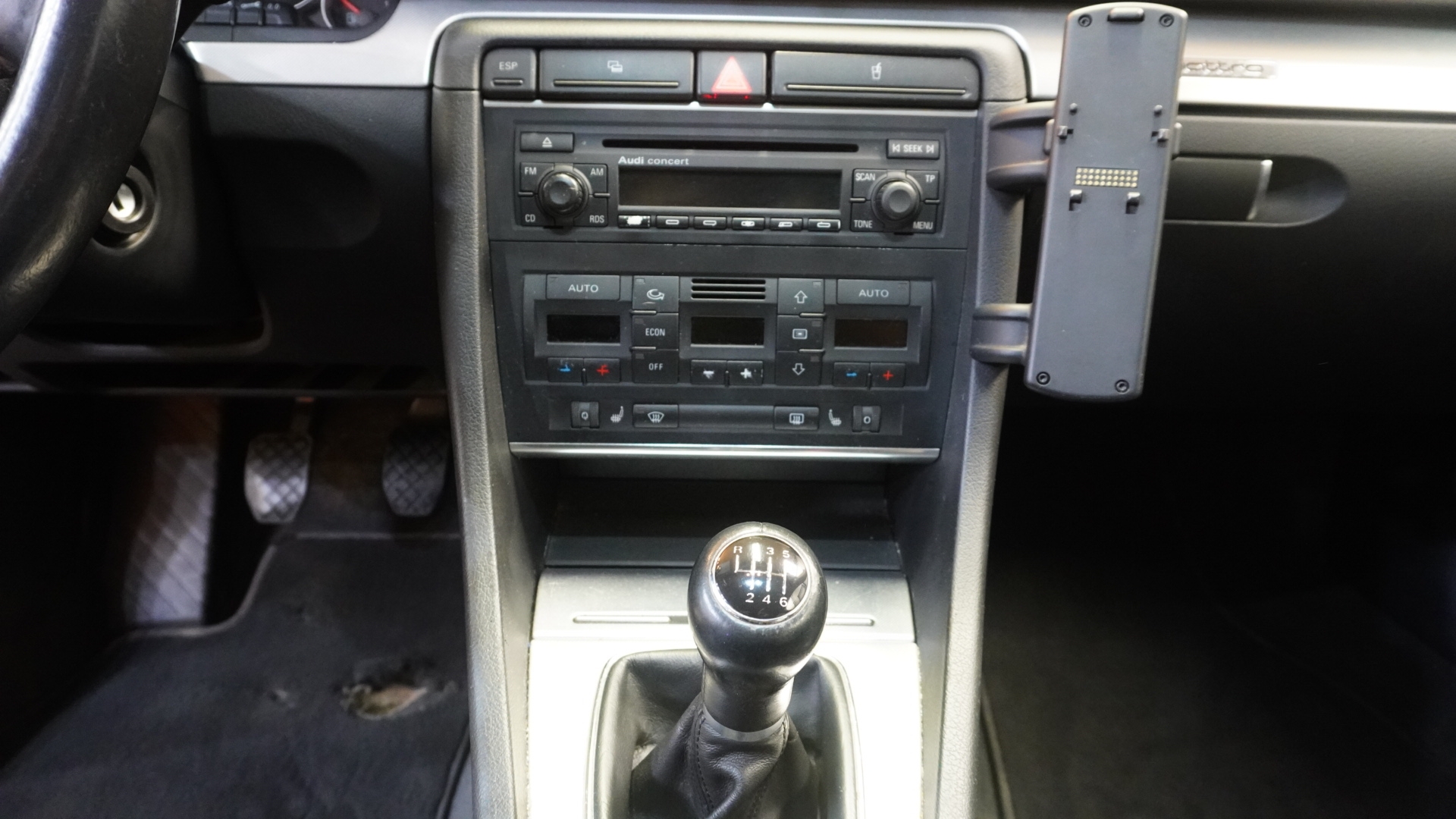 Audi A4 Avant 2.0 TFSI quattro Manuell 2005, bild 5/7