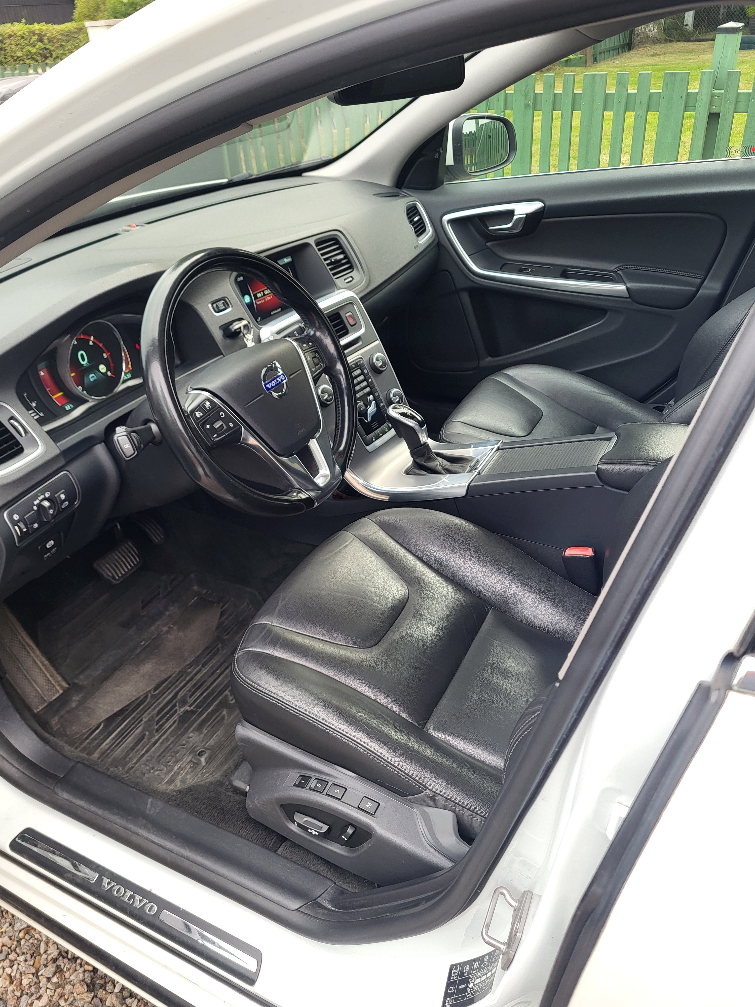 Volvo V60 D4 Geartronic 2014, kuva 7/8