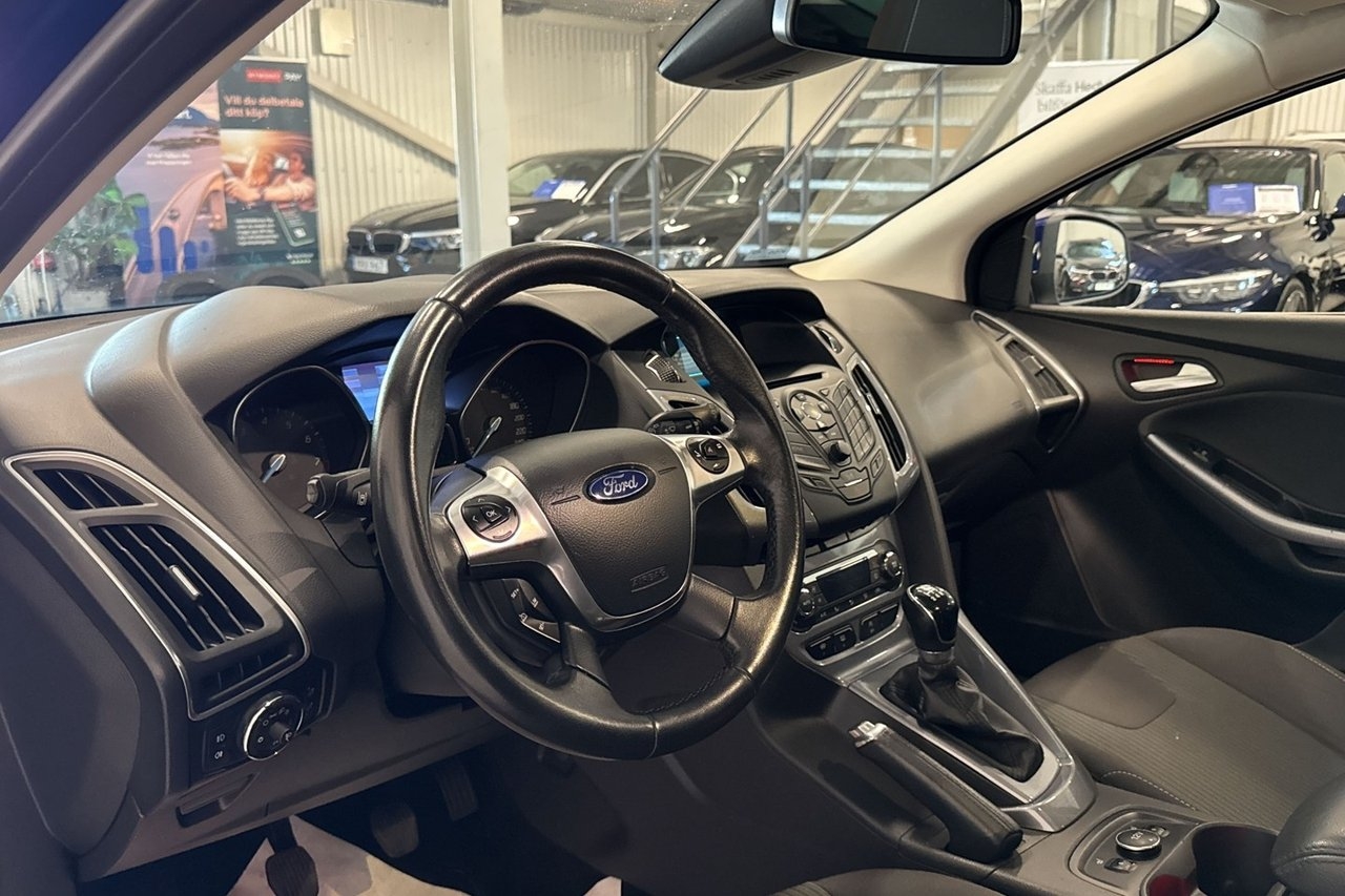 Ford Focus Kombi 1.0 EcoBoost Titanium 2014, bild 6/10