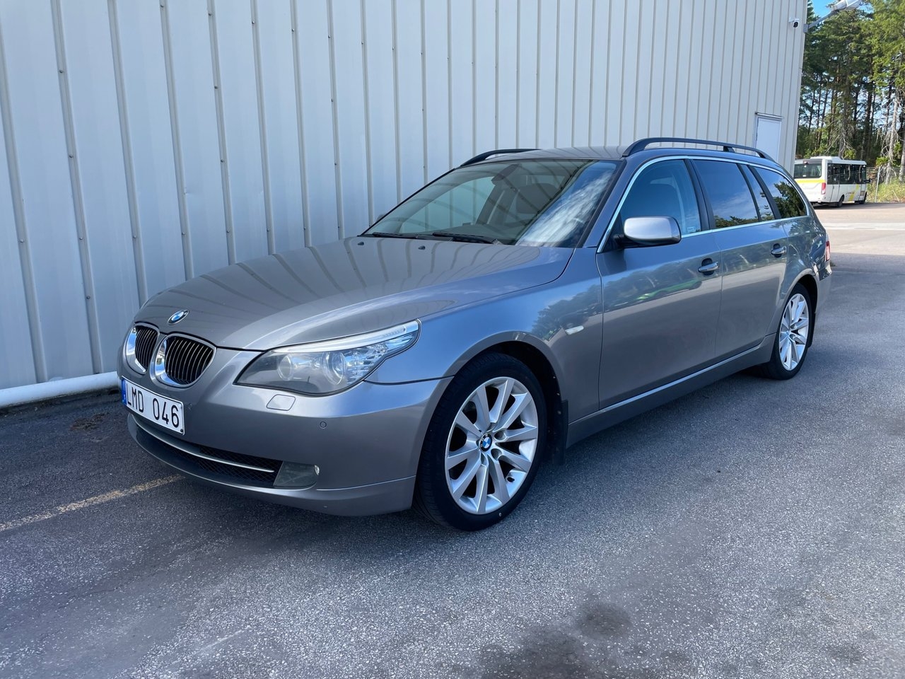 BMW 525