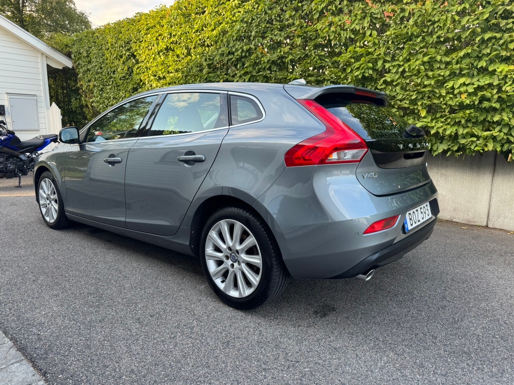 Volvo V40 2016, kuva 2/8
