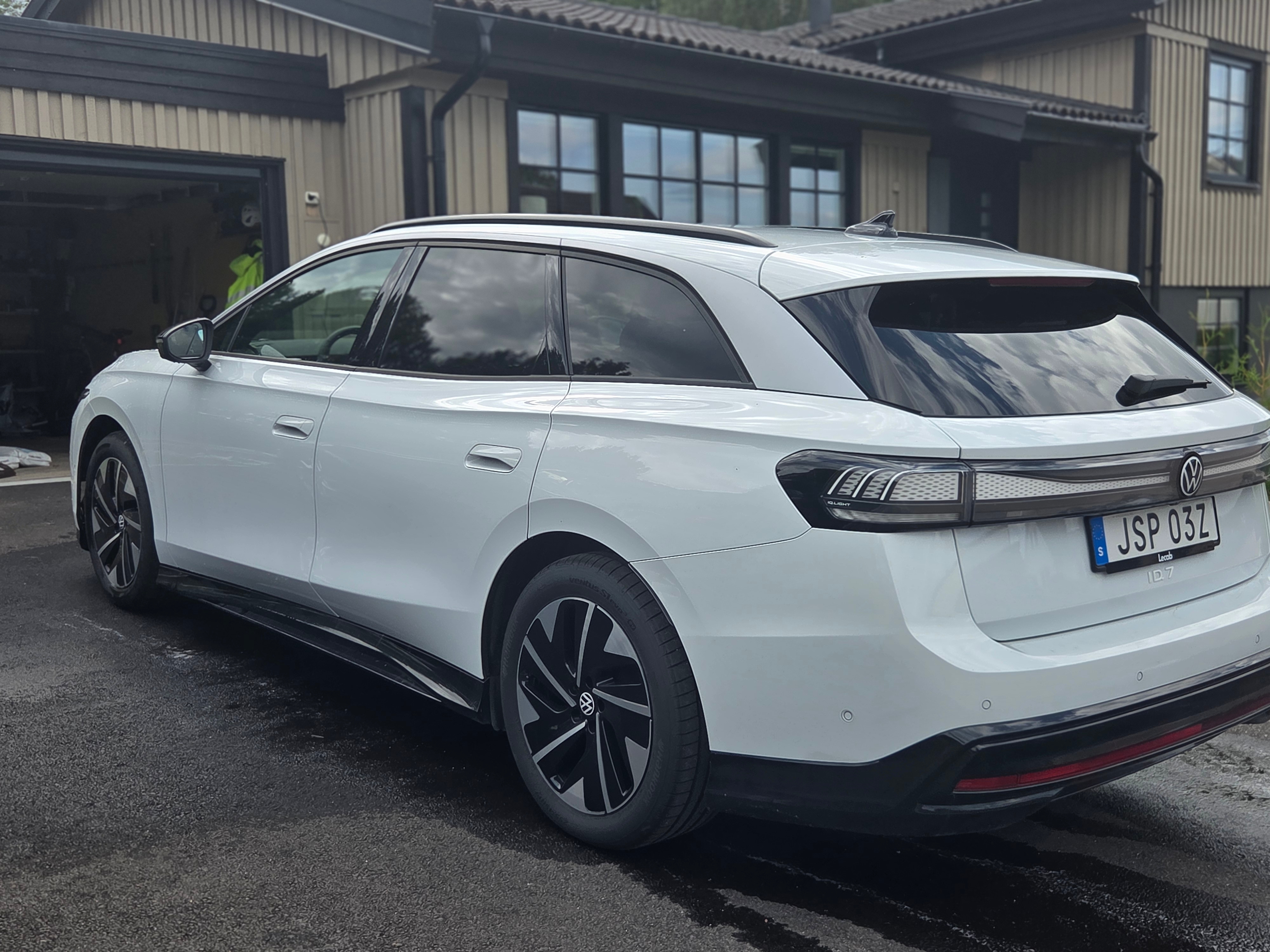 Volkswagen ID.7 Pro Tourer 2026, bild 2/4