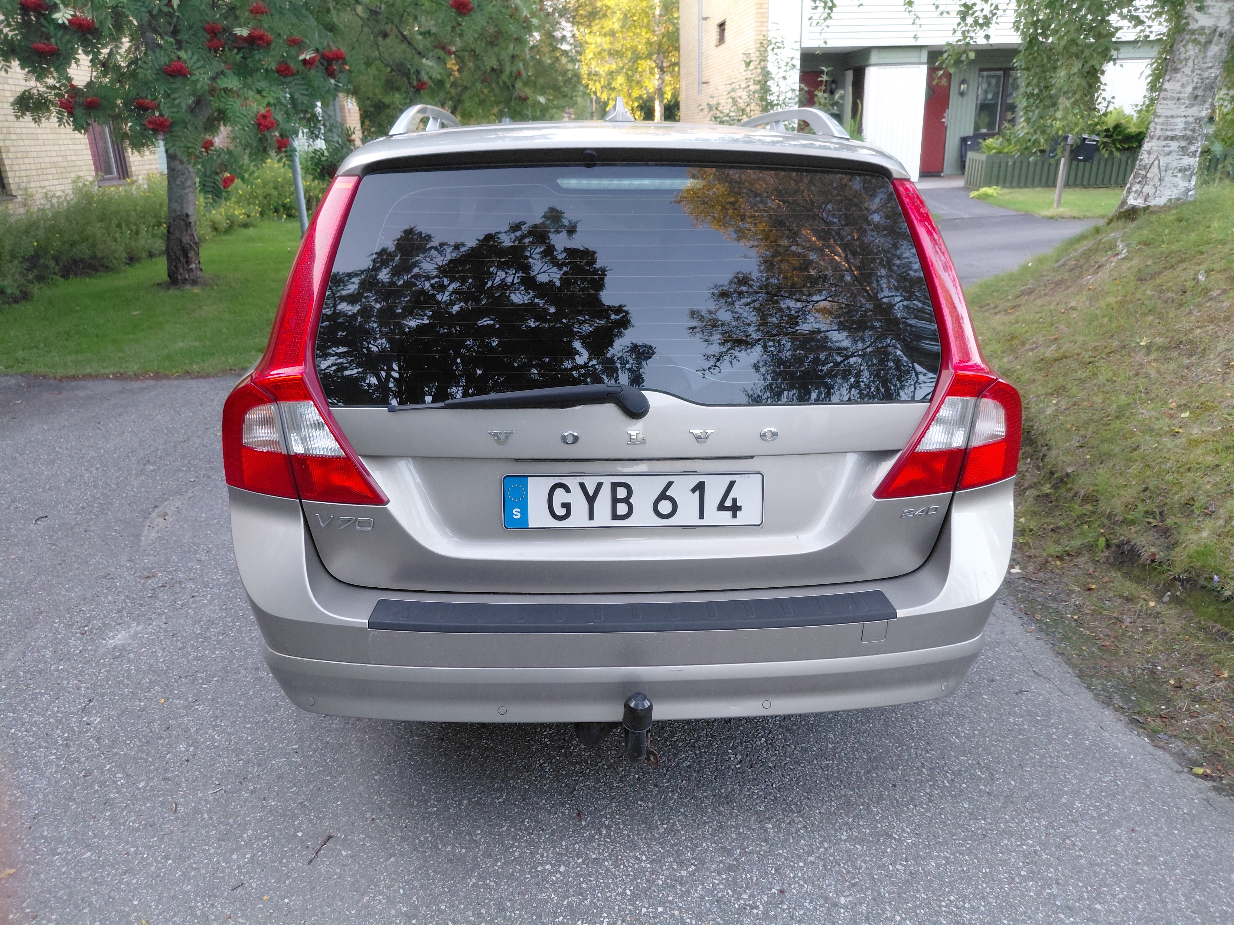 Volvo V70 2.4D Manuell 2008, bild 2/4